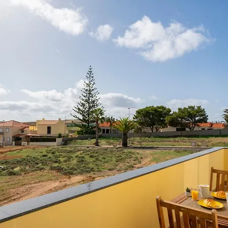 La Maison Doree By An Island בית נופש
