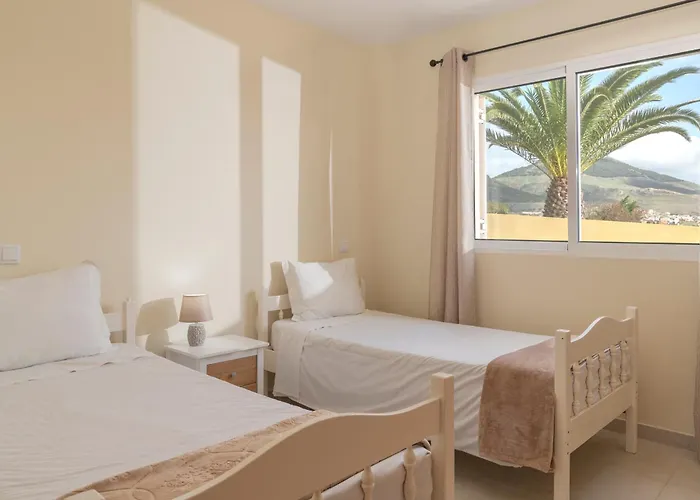 La Maison Dorée By An Island