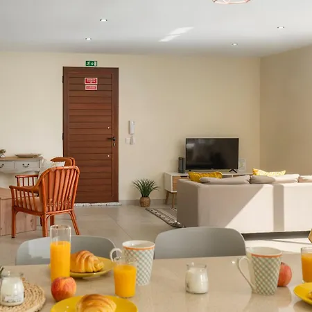 La Maison Dorée By An Island Сasa de vacaciones