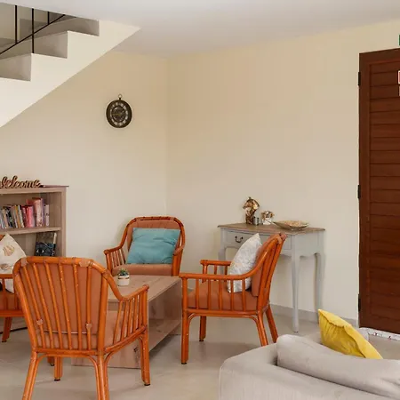 Holiday home La Maison Doree By An Island
