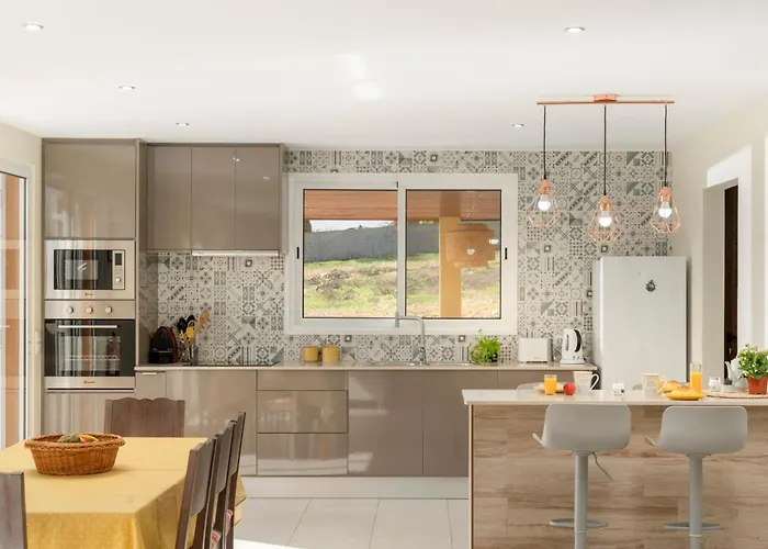 La Maison Doree By An Island בית נופש