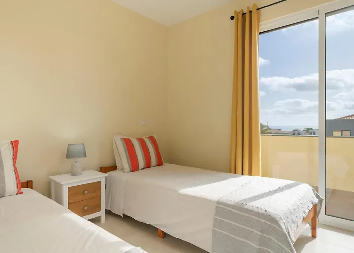 La Maison Doree By An Island *